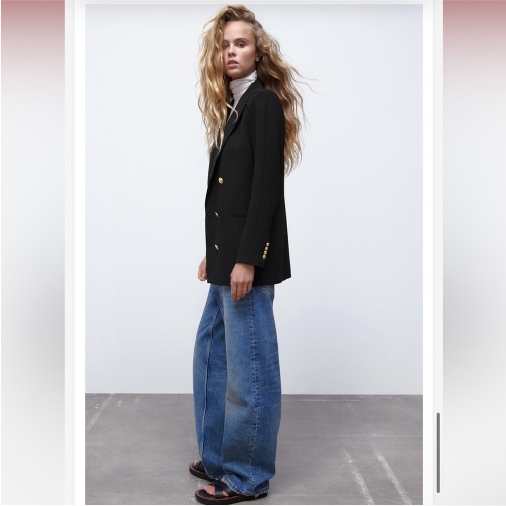 ZARA Double Breasted Shoulder
Pad Blazer - Picture 5 of 9